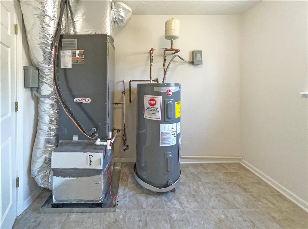 728 Guide Post Lane Stone Mountain, GA 30088 - Photo 18 of 24