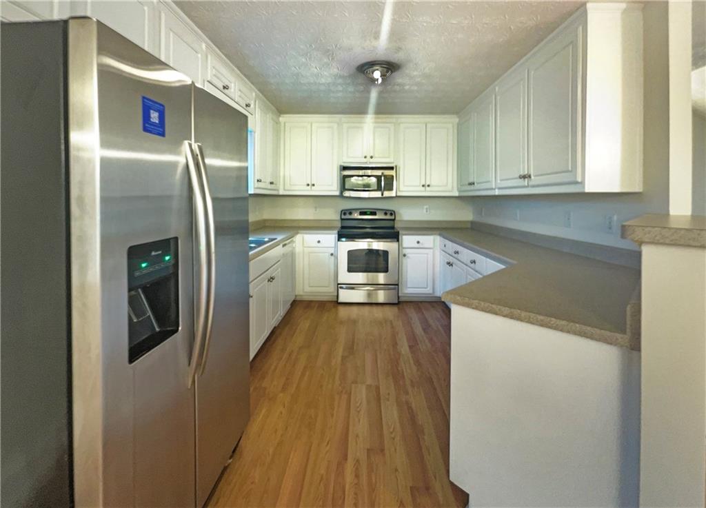 728 Guide Post Lane Stone Mountain, GA 30088 - Photo 2 of 24