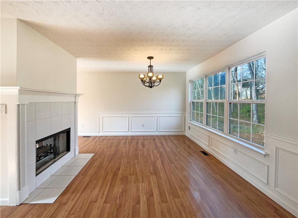 728 Guide Post Lane Stone Mountain, GA 30088 - Photo 3 of 24