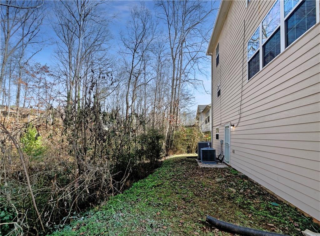 728 Guide Post Lane Stone Mountain, GA 30088 - Photo 5 of 24