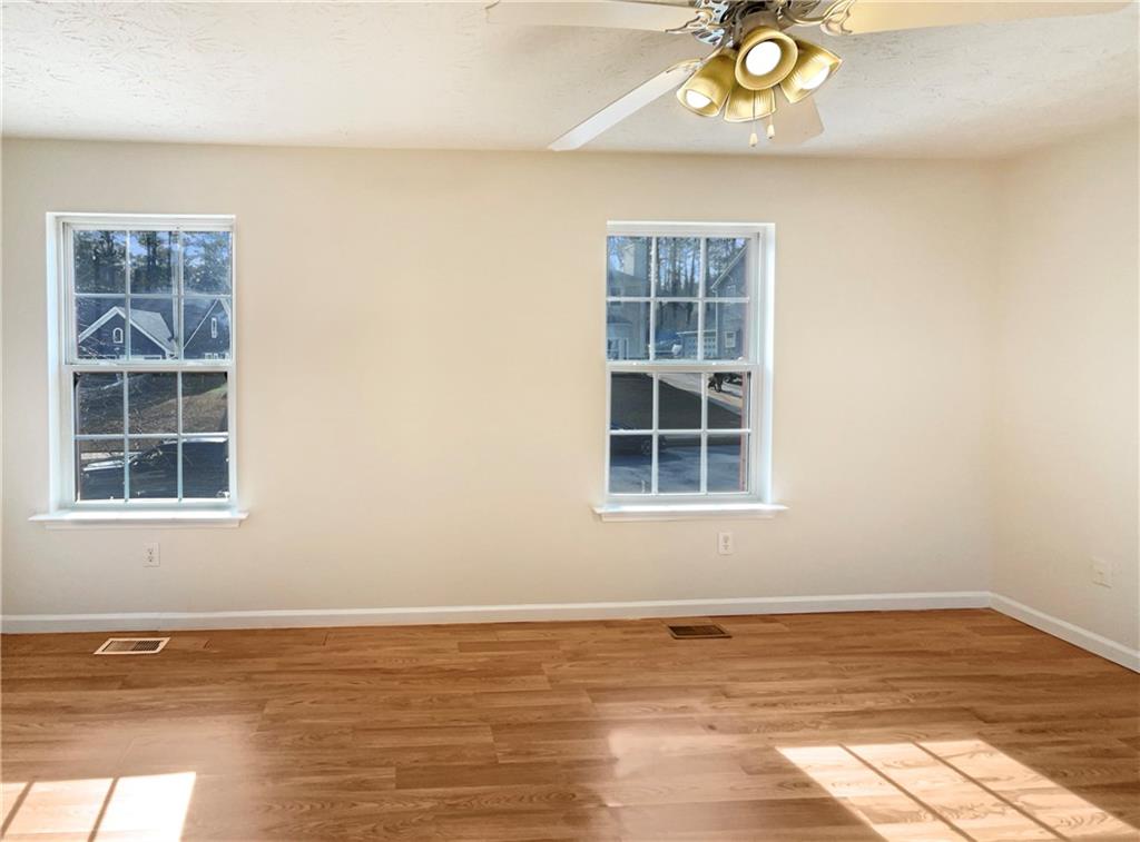 728 Guide Post Lane Stone Mountain, GA 30088 - Photo 6 of 24