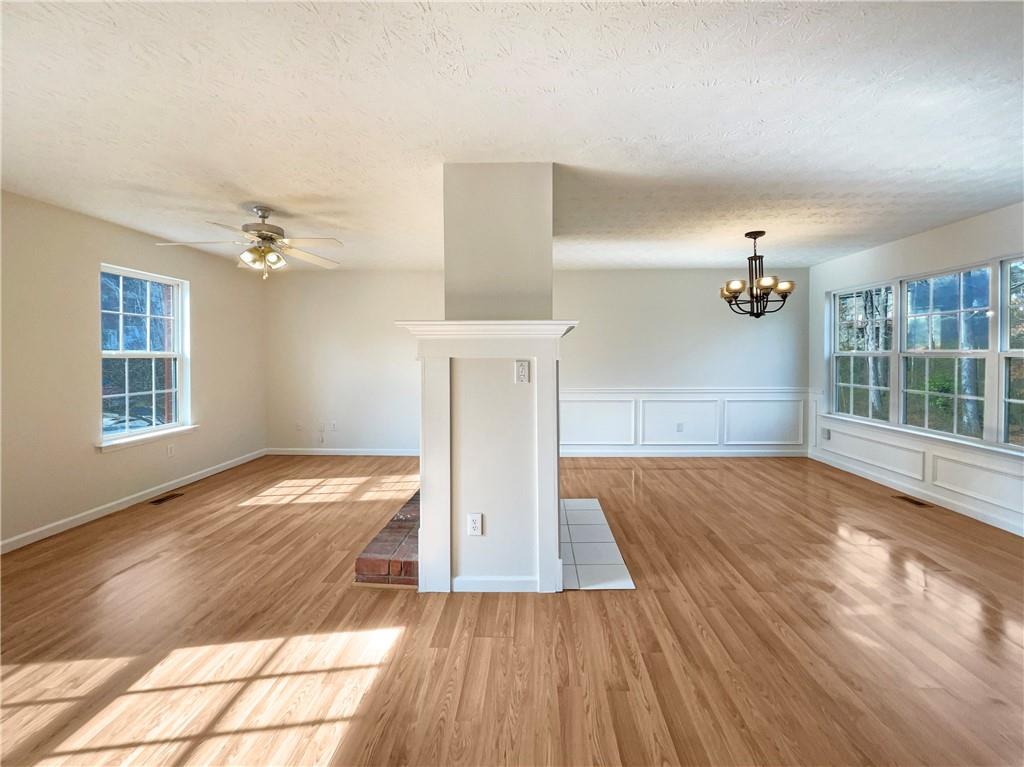 728 Guide Post Lane Stone Mountain, GA 30088 - Photo 7 of 24