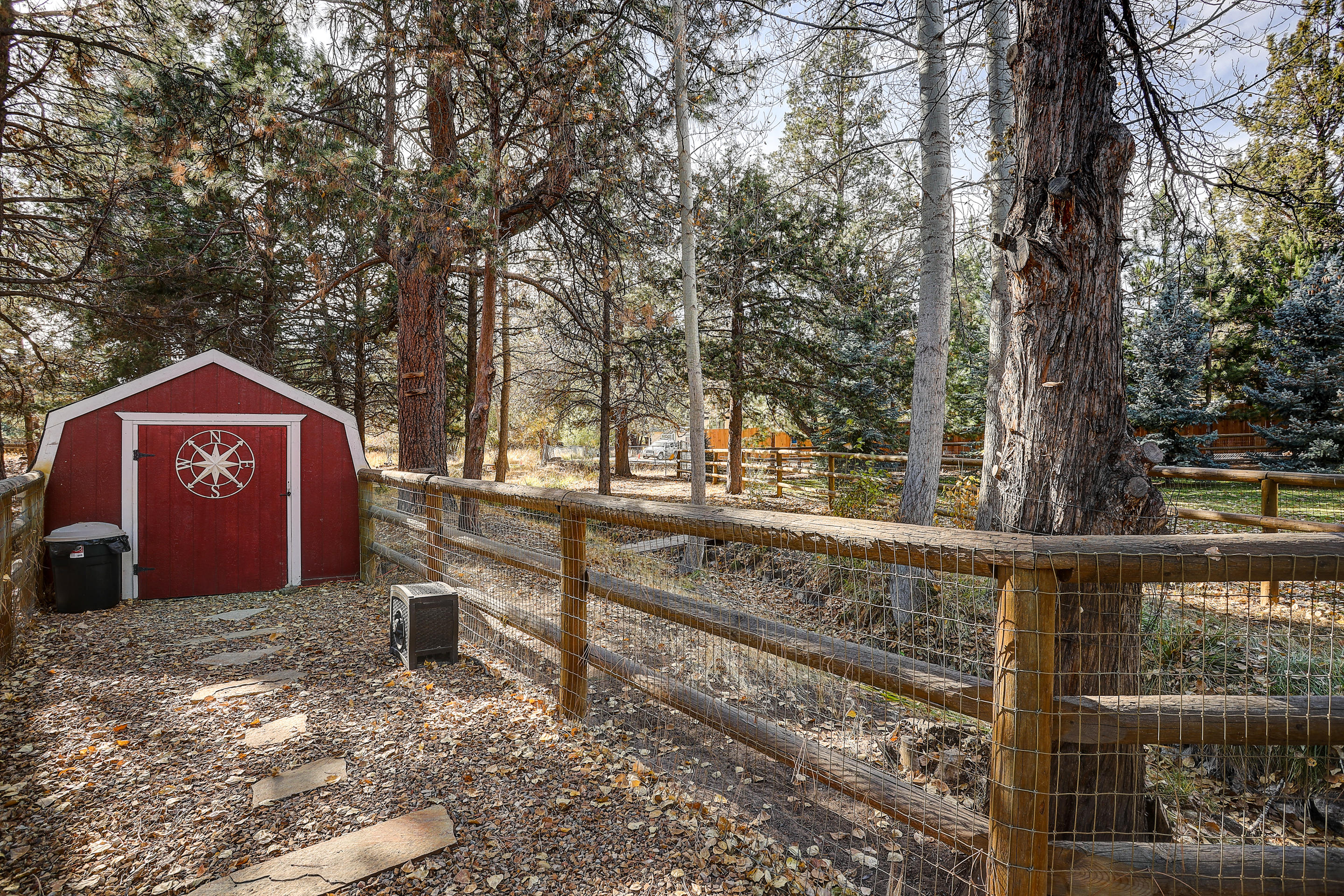 61267 Benham Road Bend, OR 97702 - Photo 36 of 49 Animal or storage barn
