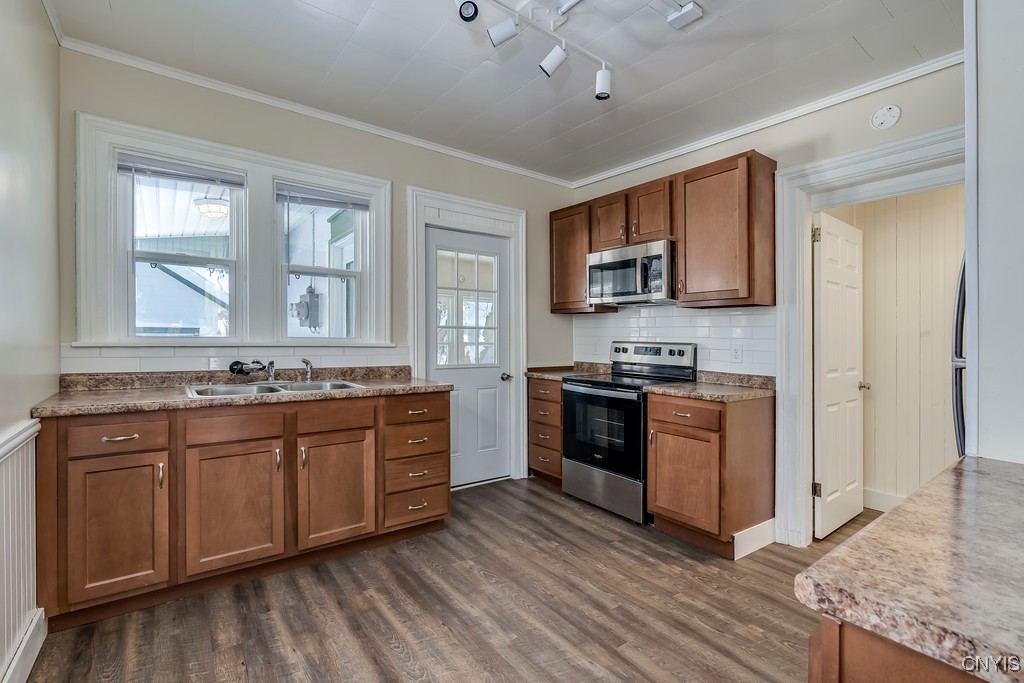 22 Main Street Philadelphia, NY 13673 - Photo 3 of 36