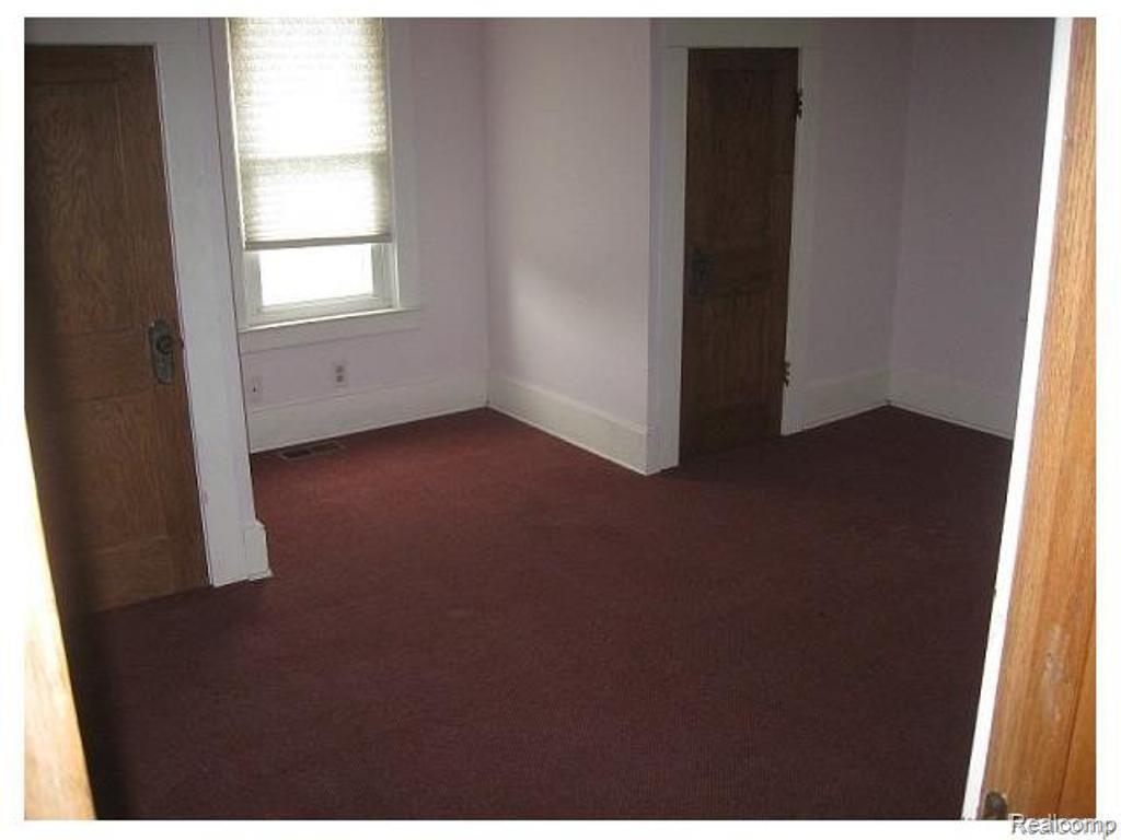 14074 Farmington Road Livonia, MI 48154 - Photo 6 of 11 Bedroom
