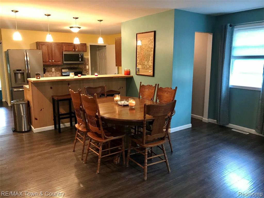 7227 Carpenter Road Flushing, MI 48433 - Photo 9 of 48