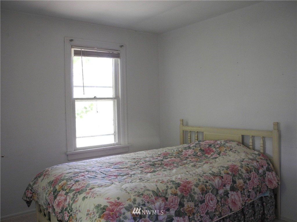 5922 Dogwood Road Southeast Port Orchard, WA 98367 - Photo 15 of 24 Gallery Image 15