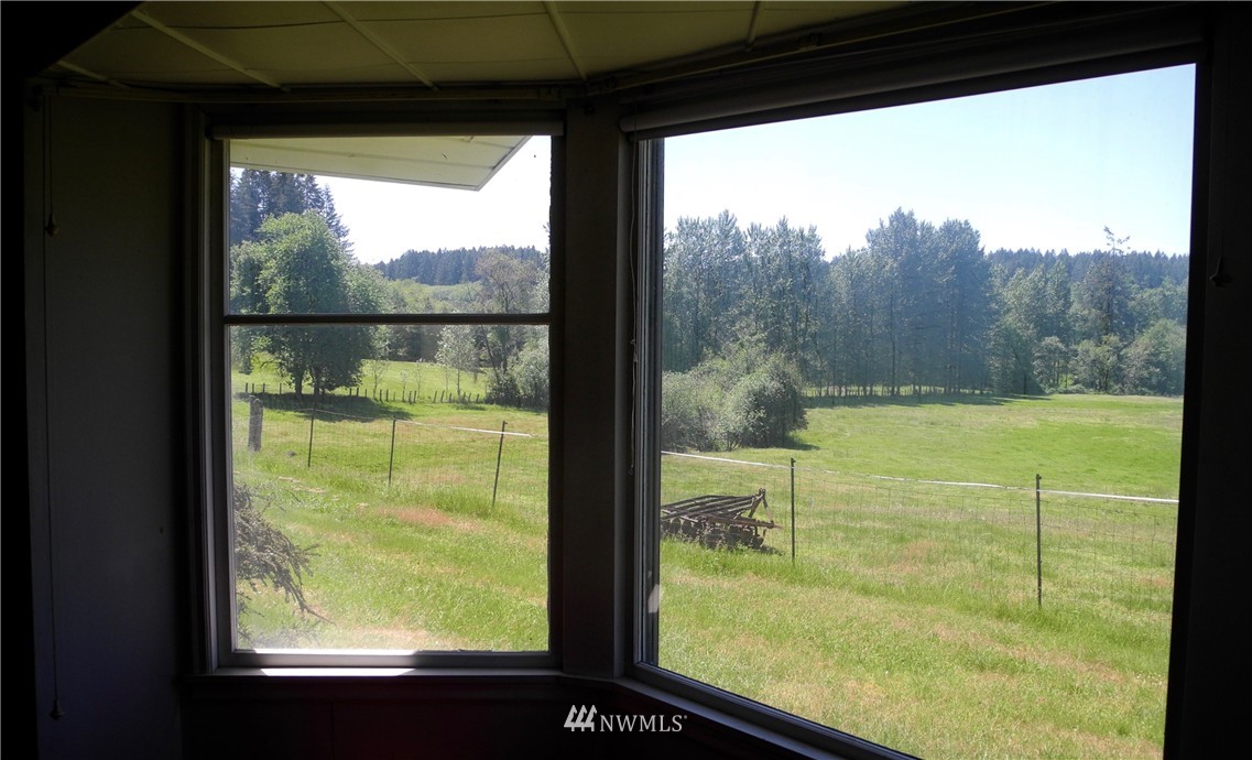 5922 Dogwood Road Southeast Port Orchard, WA 98367 - Photo 6 of 24 Gallery Image 6