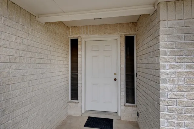 $2,200 | 212 Oak Hill Drive, Kerrville, TX 78028