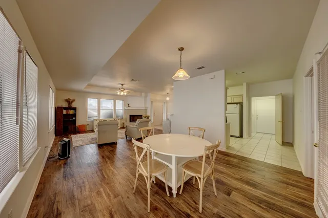 $2,200 | 212 Oak Hill Drive, Kerrville, TX 78028