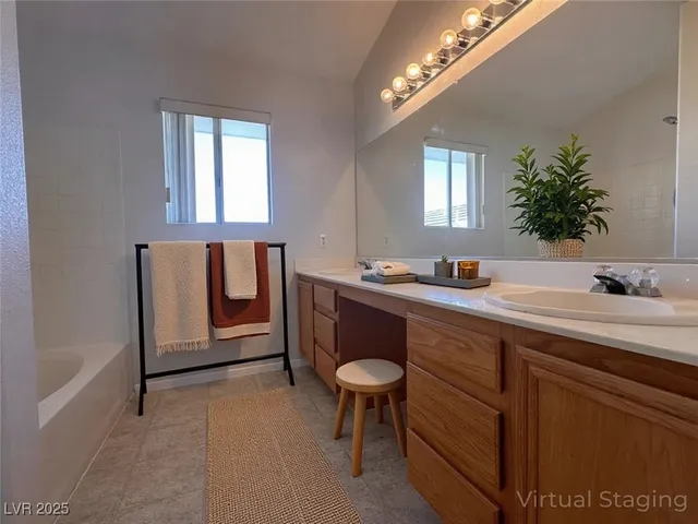 $2,100 | 2053 Smoketree Village Circle, Henderson, NV 89012