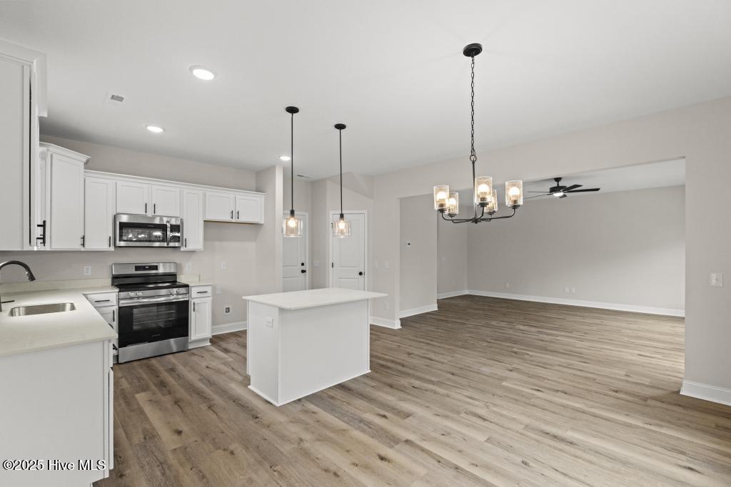 574 Poppleton Drive Hampstead, NC 28443 - Photo 4 of 33 425A5082