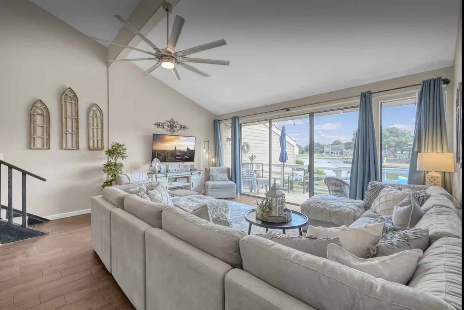 5 April Point Drive South Montgomery, TX 77356 - Photo 2 of 26 a living room with furniture and a large window