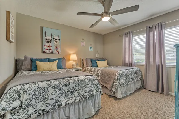 $391,500 | 5 April Point Drive South, Montgomery, TX 77356
