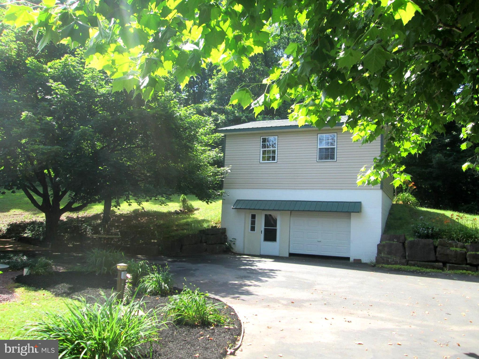 378 Sell Road Mohnton, PA 19540 - Photo 8 of 34
