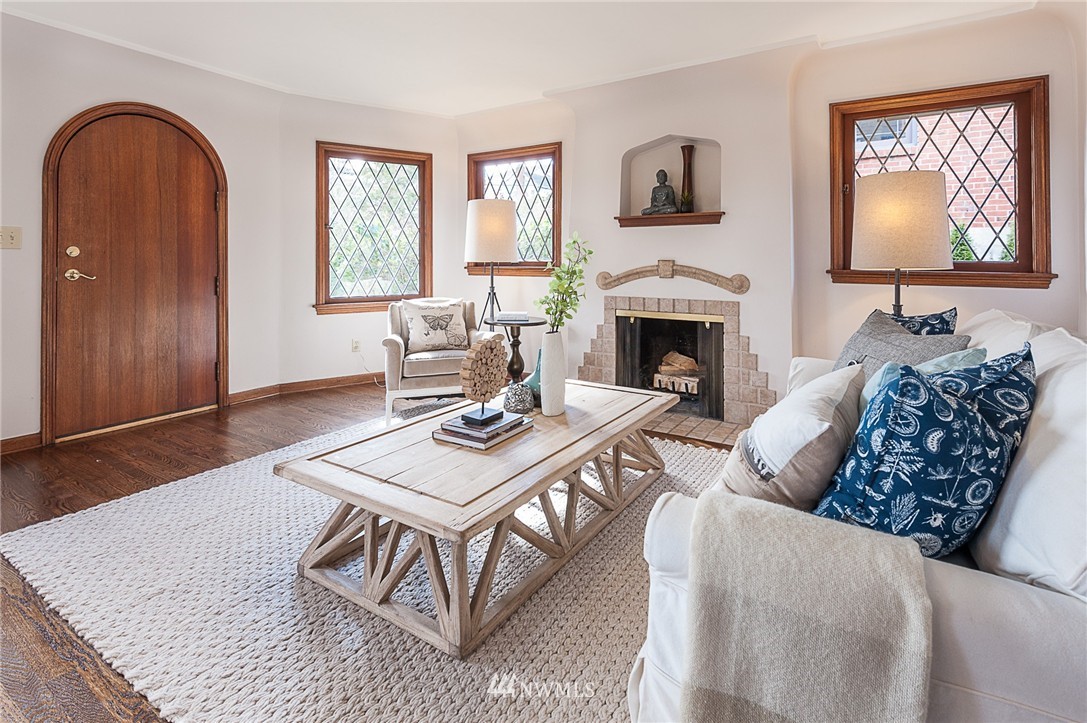 346 North 79th Street Seattle, WA 98103 - Photo 2 of 25 Gallery Image 2