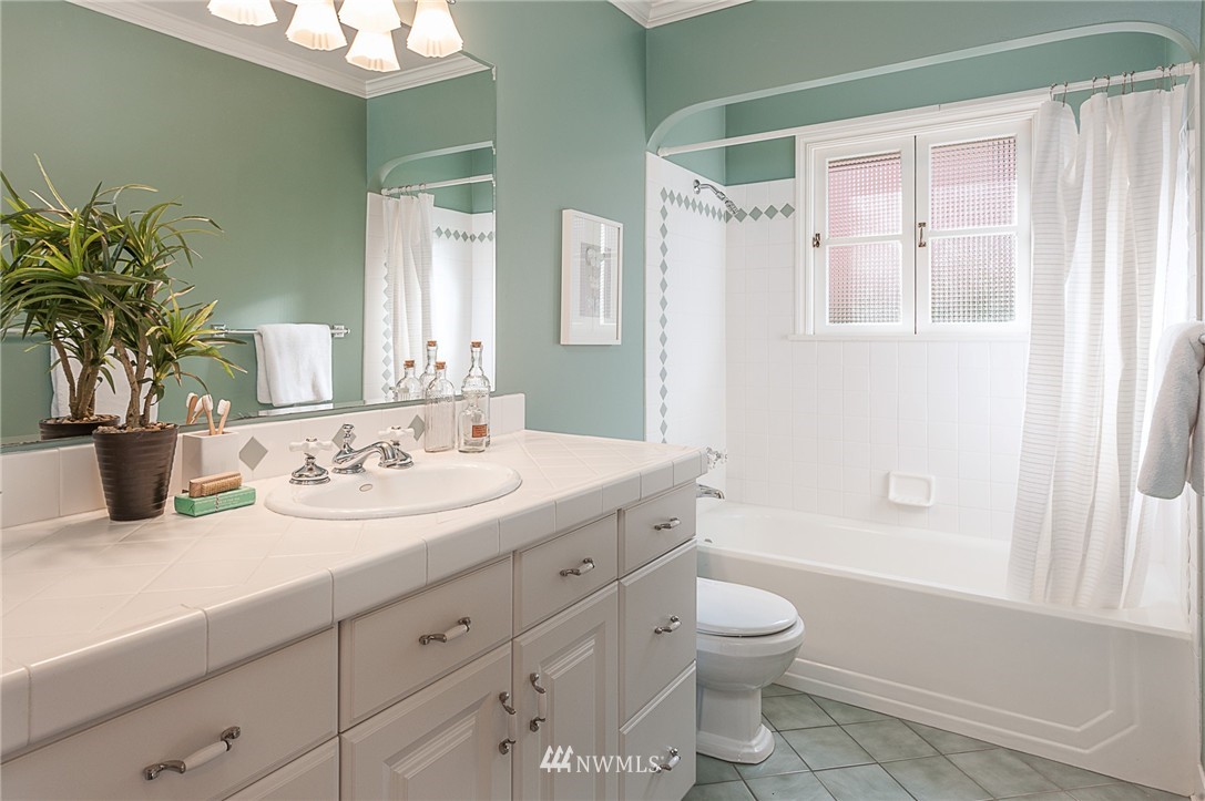 346 North 79th Street Seattle, WA 98103 - Photo 13 of 25 Gallery Image 13