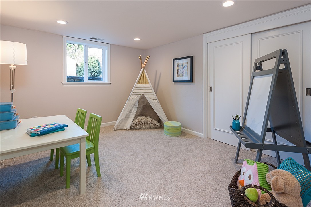 346 North 79th Street Seattle, WA 98103 - Photo 21 of 25 Gallery Image 21