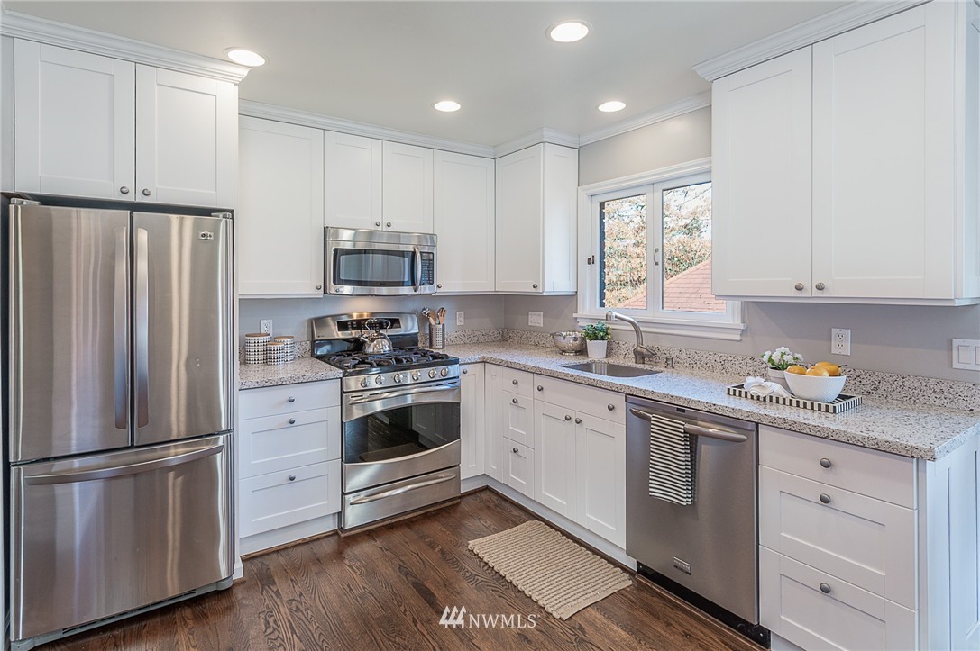 346 North 79th Street Seattle, WA 98103 - Photo 9 of 25 Gallery Image 9