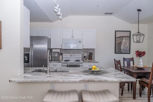 $1,800 | 839 Grand Regency Pointe, Unit 207, Altamonte Springs, FL 32714
