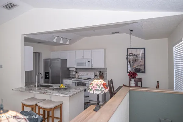 $1,800 | 839 Grand Regency Pointe, Unit 207, Altamonte Springs, FL 32714
