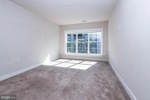 $520,000 | 100 St Ives Place, Unit 301, Oxon Hill, MD 20745