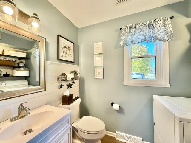 $295,000 | 3914 East Milwaukee Street, Janesville, WI 53546