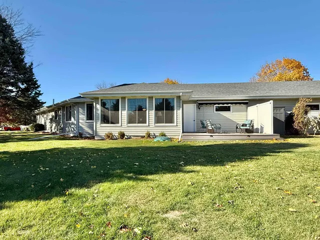 $295,000 | 3914 East Milwaukee Street, Janesville, WI 53546