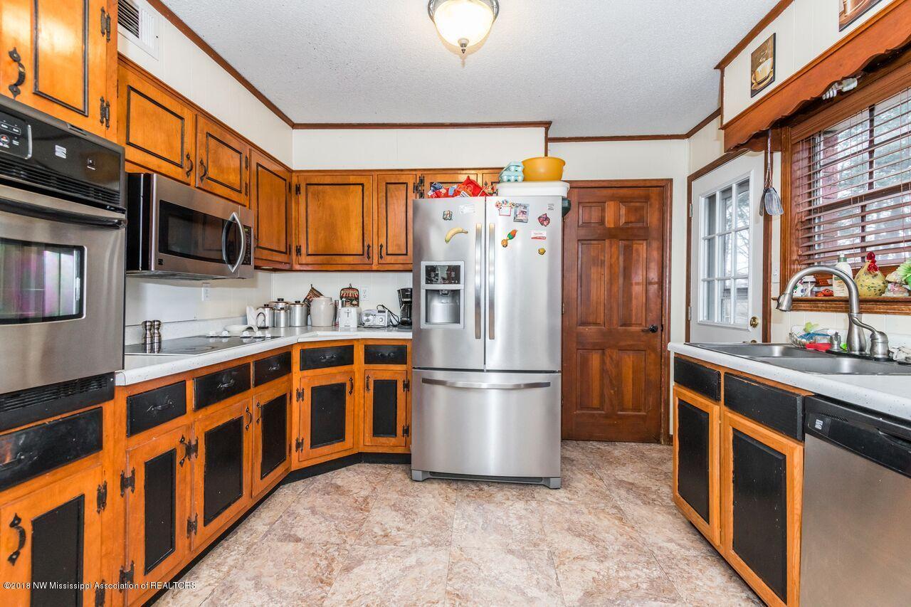 121 Robertson Road South Hernando, MS 38632 - Photo 8 of 13 DSC_2097_preview