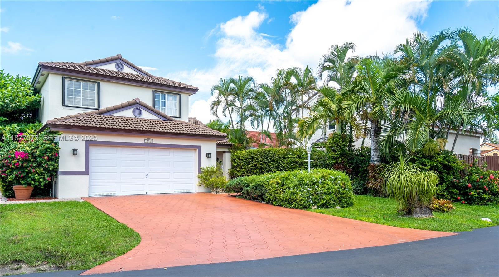 15905 Southwest 83rd Terrace Miami, FL 33193 - Photo 5 of 79