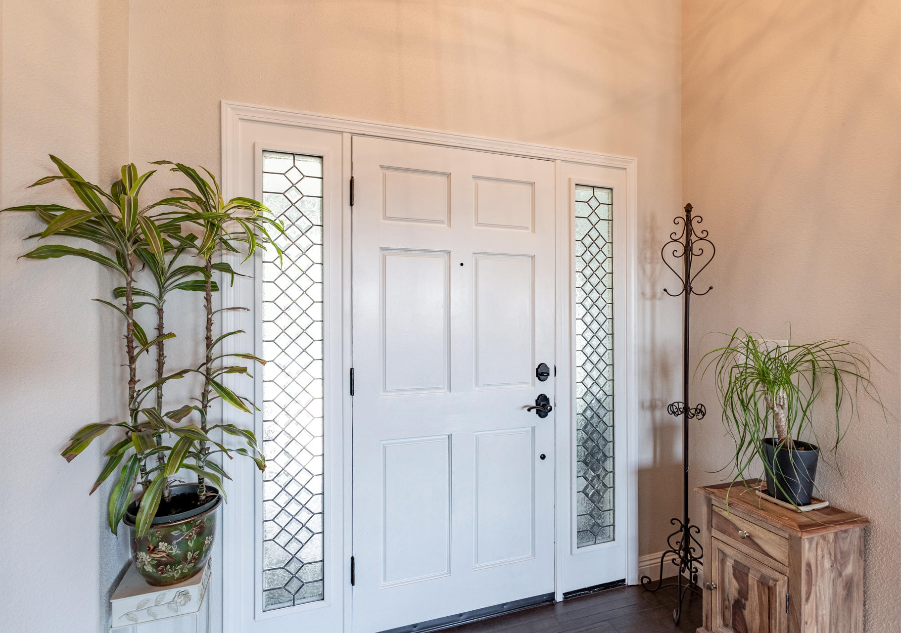 3150 Pinot Path Redding, CA 96001 - Photo 13 of 40 10 Entry