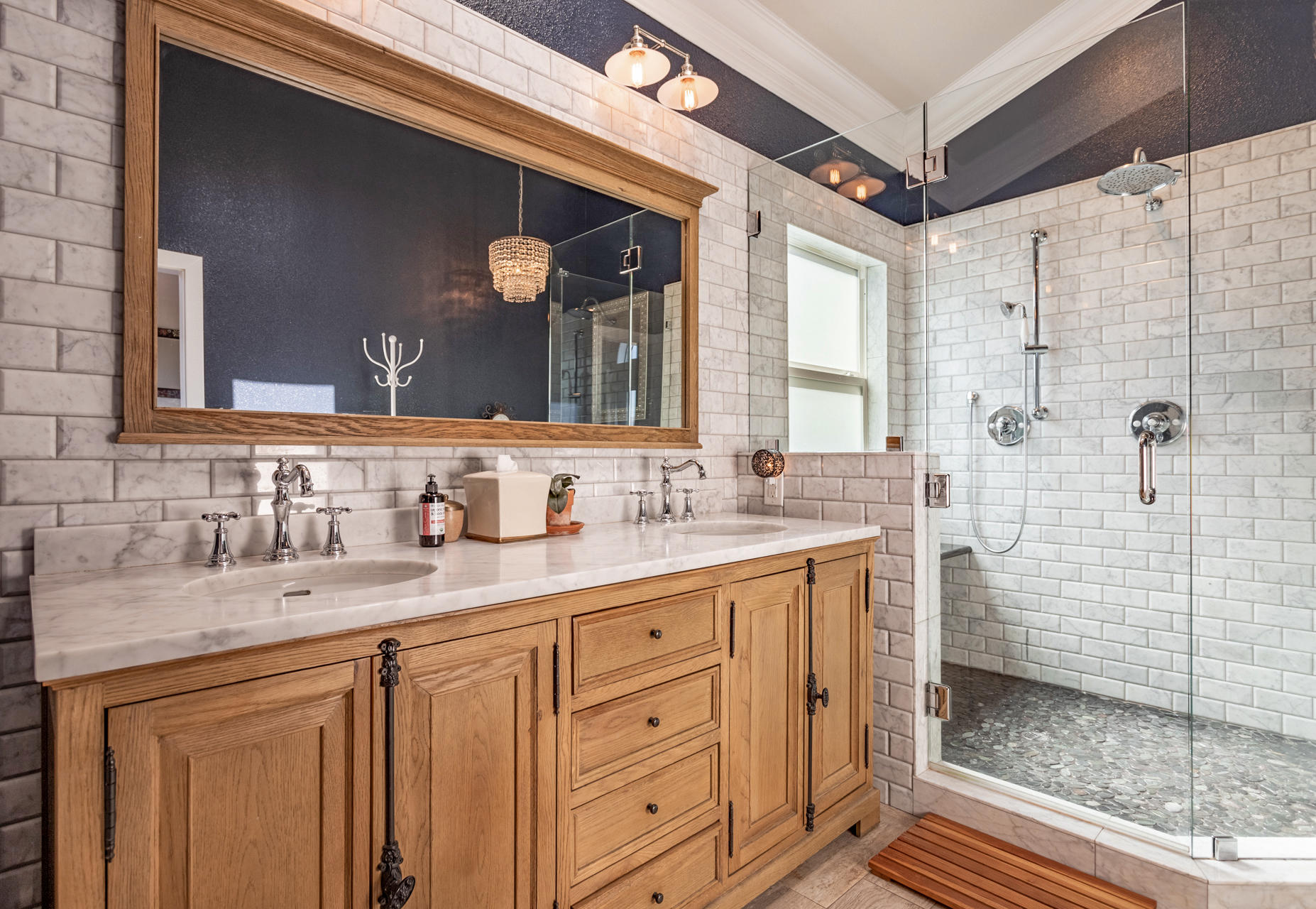 3150 Pinot Path Redding, CA 96001 - Photo 16 of 40 52 Master bath