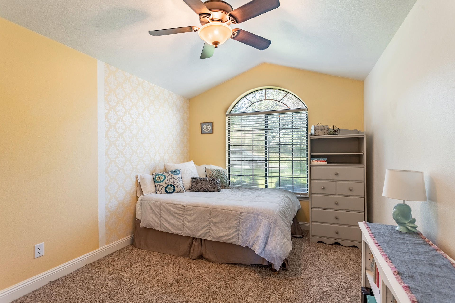 3150 Pinot Path Redding, CA 96001 - Photo 20 of 40 61 Bedroom