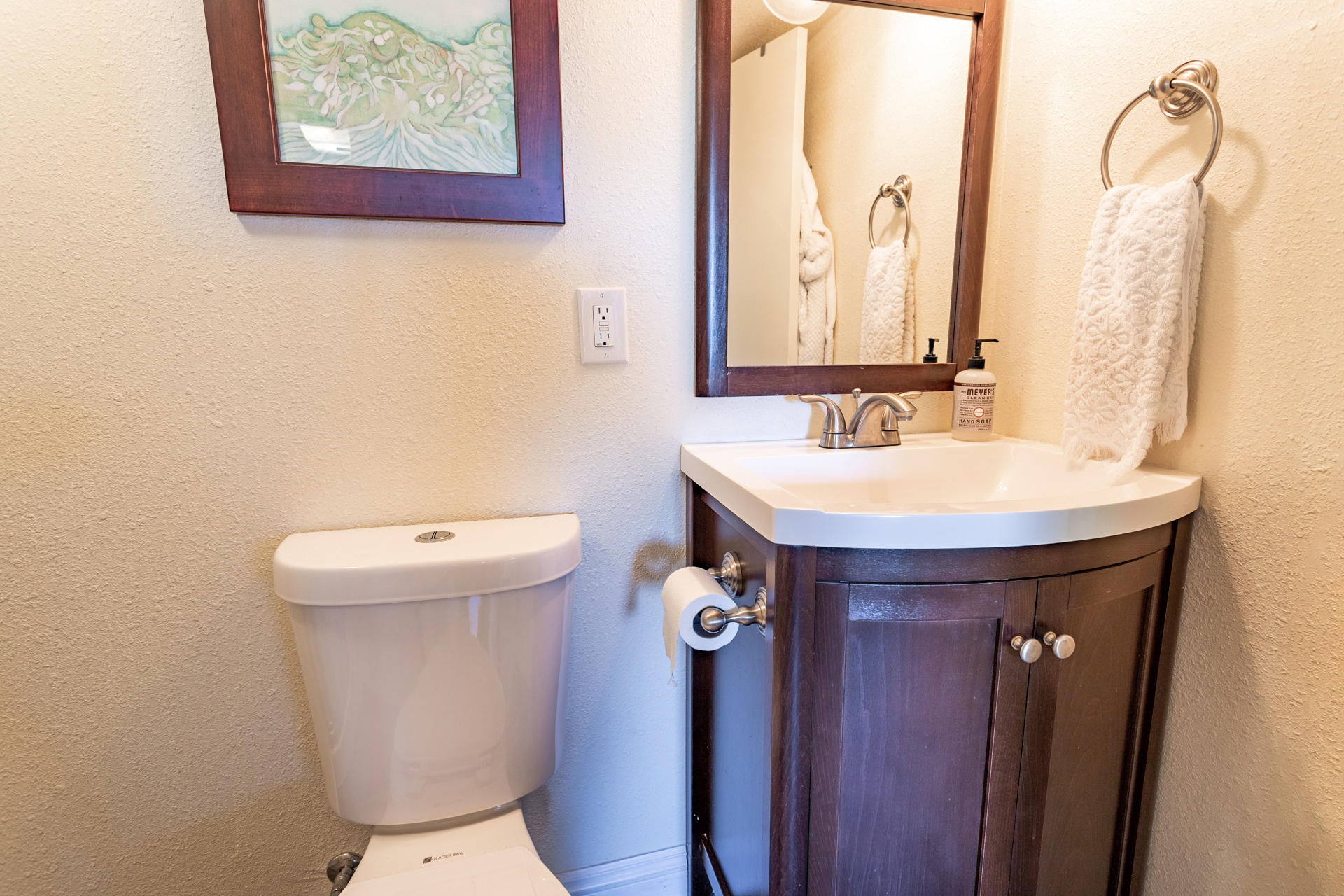 3150 Pinot Path Redding, CA 96001 - Photo 24 of 40 70 Downstairs Suite Bathroom