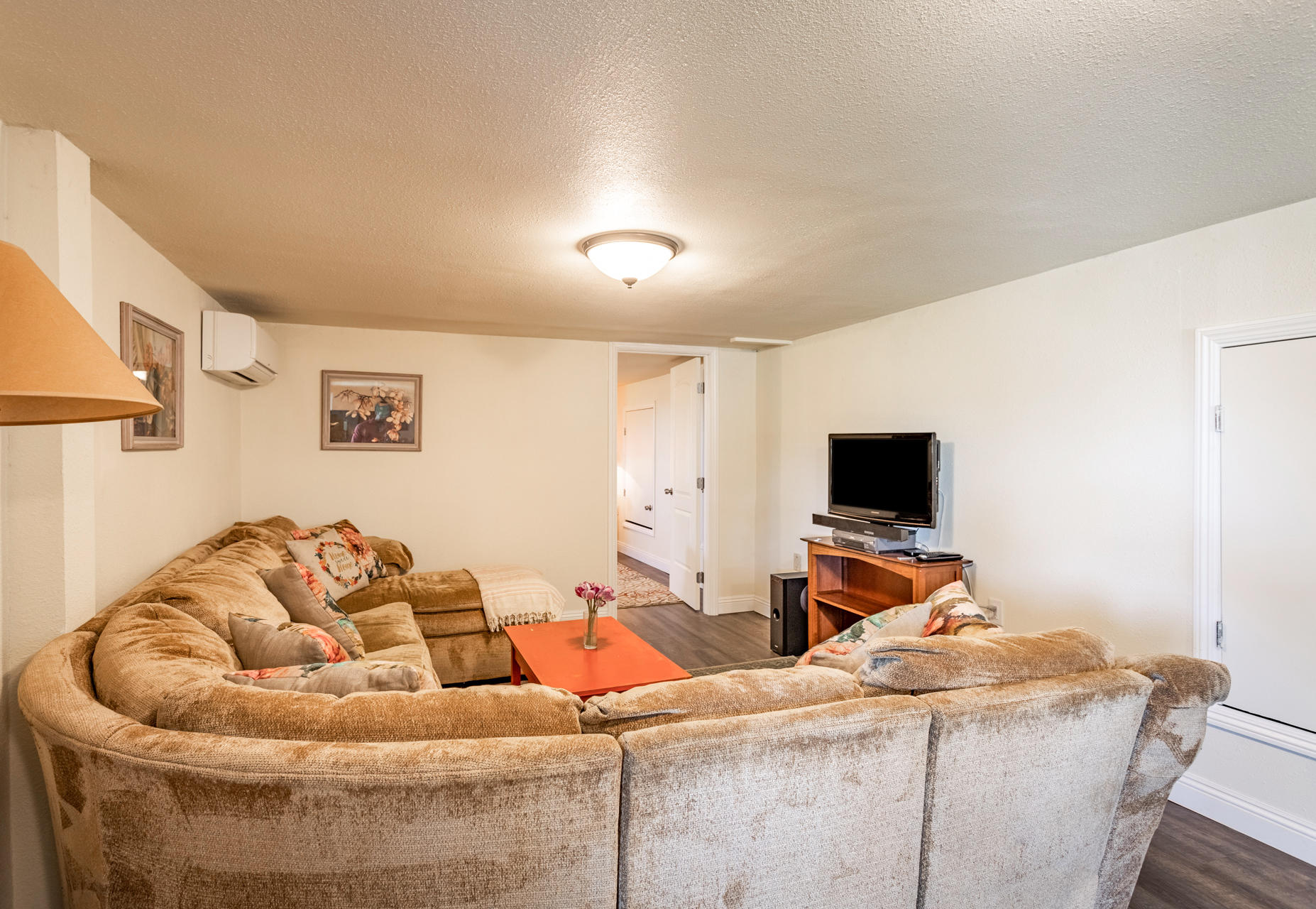3150 Pinot Path Redding, CA 96001 - Photo 26 of 40 72 Downstairs Suite Living