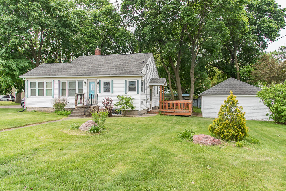 9203 Portage Road Portage, MI 49002 - Photo 1 of 30 DSC_3088
