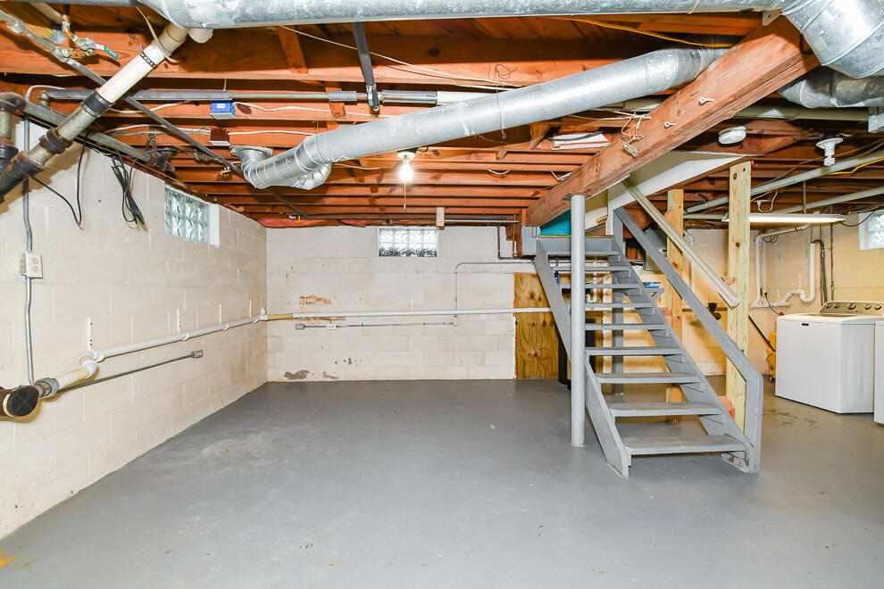 9203 Portage Road Portage, MI 49002 - Photo 24 of 30 RN5_1108