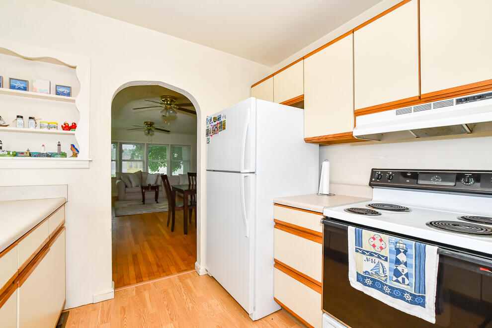 9203 Portage Road Portage, MI 49002 - Photo 10 of 30 RN5_1096