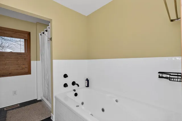 $599,900 | 20074 Ravenda Drive, Lawrenceburg, IN 47025