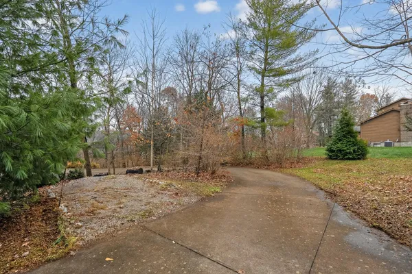 $599,900 | 20074 Ravenda Drive, Lawrenceburg, IN 47025