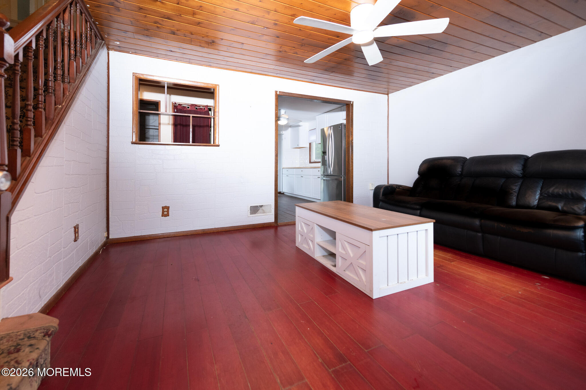 302 Edgeview Road Keyport, NJ 07735 - Photo 3 of 20 302 Edgeview Rd-4