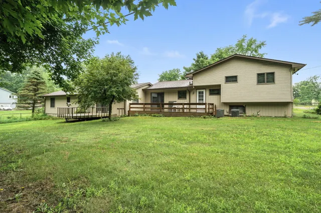 $300,000 | 9222 North McKinley Road, Montrose, MI 48457