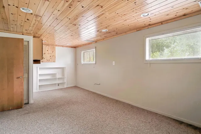 $300,000 | 9222 North McKinley Road, Montrose, MI 48457