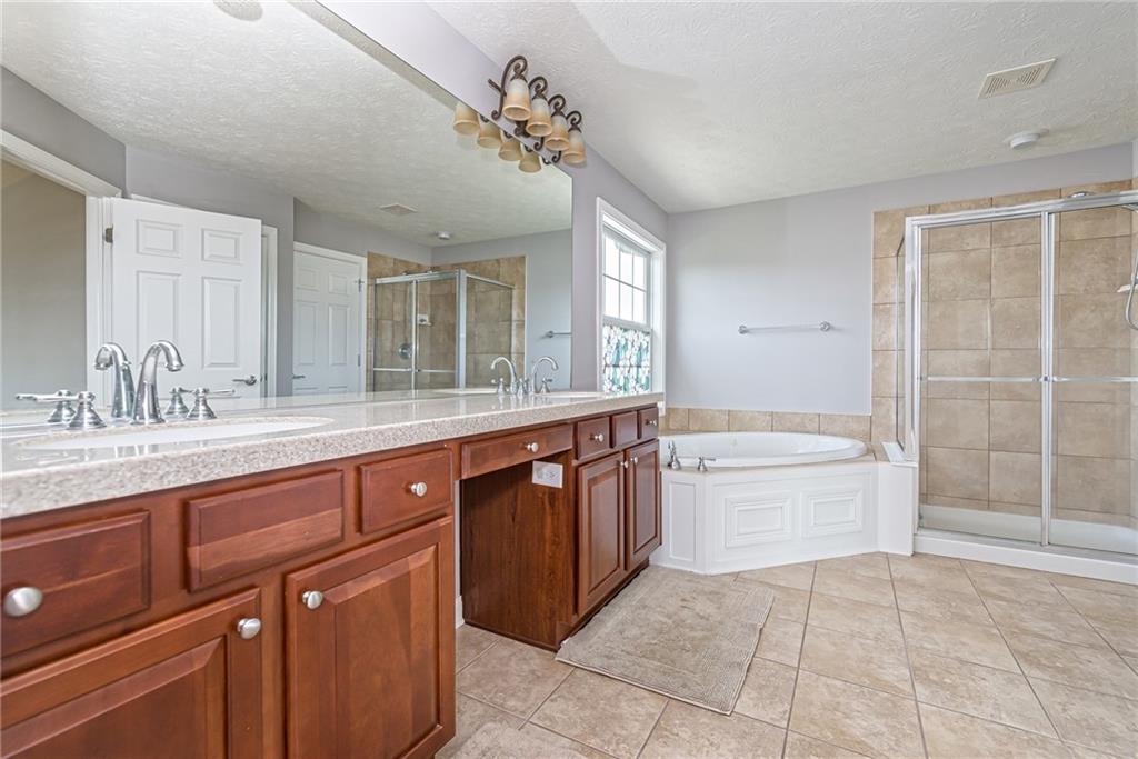 3957 Long Ridge Boulevard Carmel, IN 46074 - Photo 19 of 40 Gallery Image 19