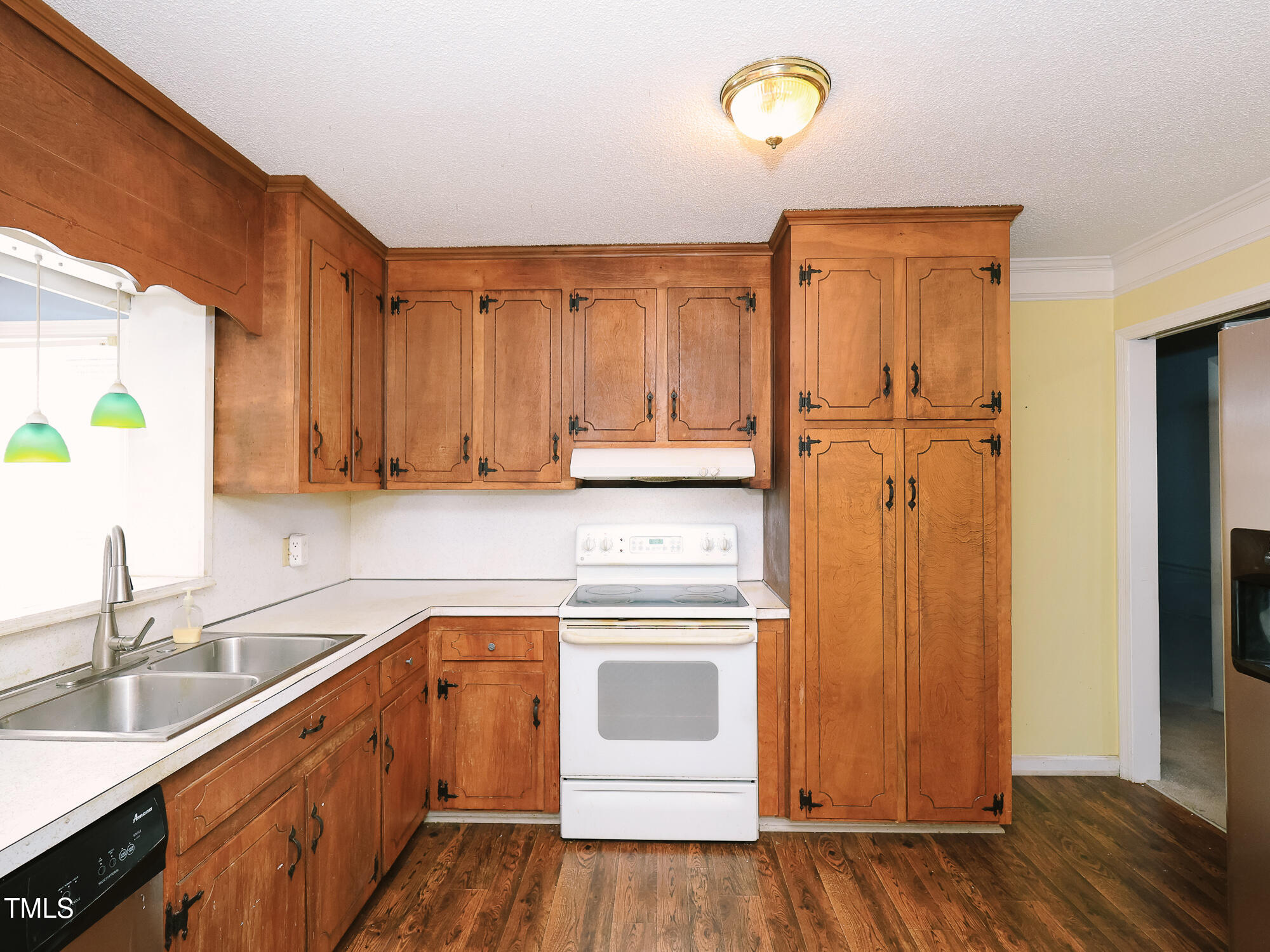1354 Mudham Road Zebulon, NC 27597 - Photo 8 of 47 015_1354_mudham_kitchen