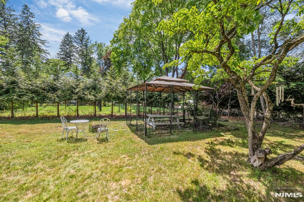 310 Ruckman Road Closter, NJ 07624 - Photo 27 of 30