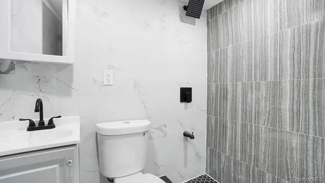 $750,000 | 1159 East 224th Street | Edenwald