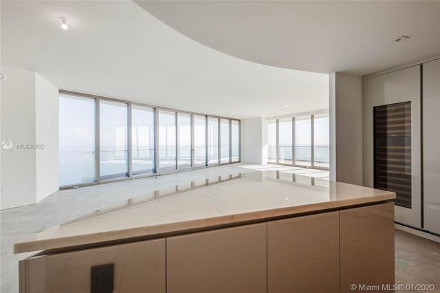 $5,400,000 | 18975 Collins Avenue, Unit 4400, Sunny Isles Beach, FL 33160