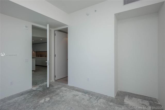 $5,400,000 | 18975 Collins Avenue, Unit 4400, Sunny Isles Beach, FL 33160