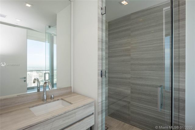 $5,400,000 | 18975 Collins Avenue, Unit 4400, Sunny Isles Beach, FL 33160